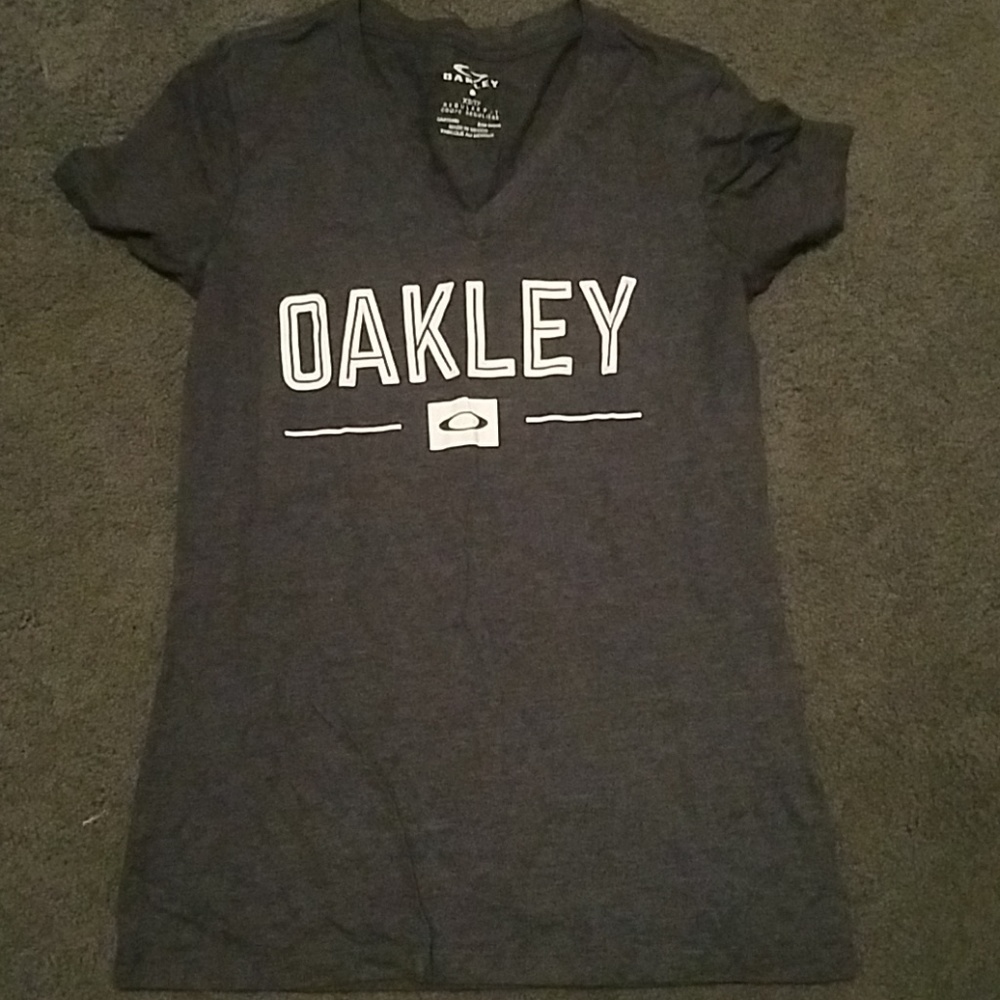 Oakley shirt